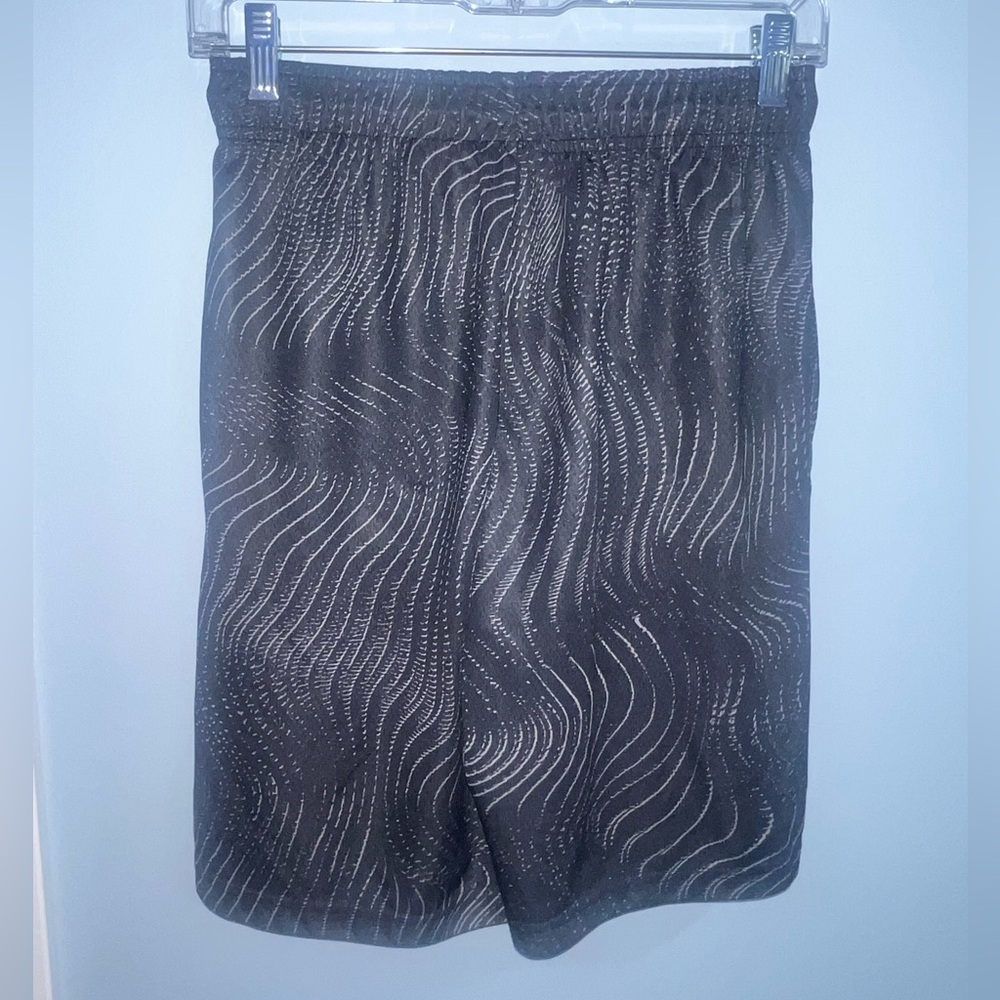 Chic Black and Silver Patterned Skirt - Picture 2 of 4
